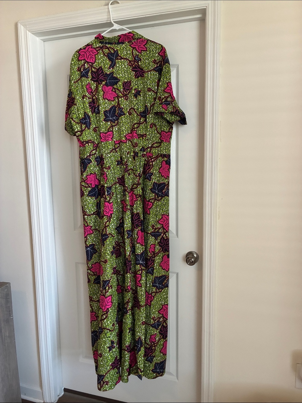 Tribe of Dumo 4XL Ankara Wax Print Maxi Dress Resort V-Neck with Ruffle NWT 4X - Picture 6 of 6
